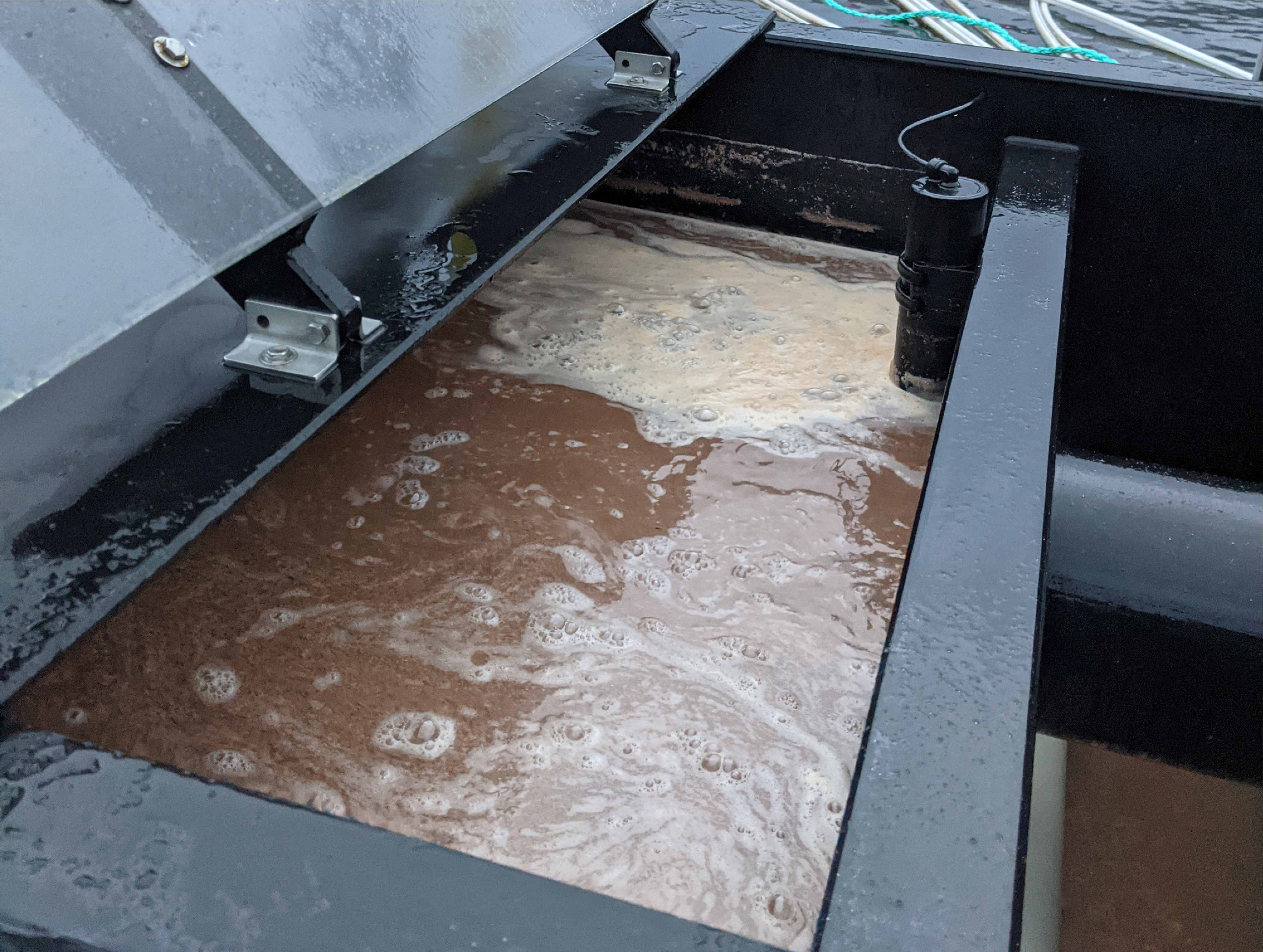 Picture of sludge collected from the Framo LiftUP system Photo_Framo LiftUP.png